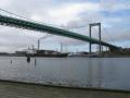 Fartyg passerar under Älvsborgsbron